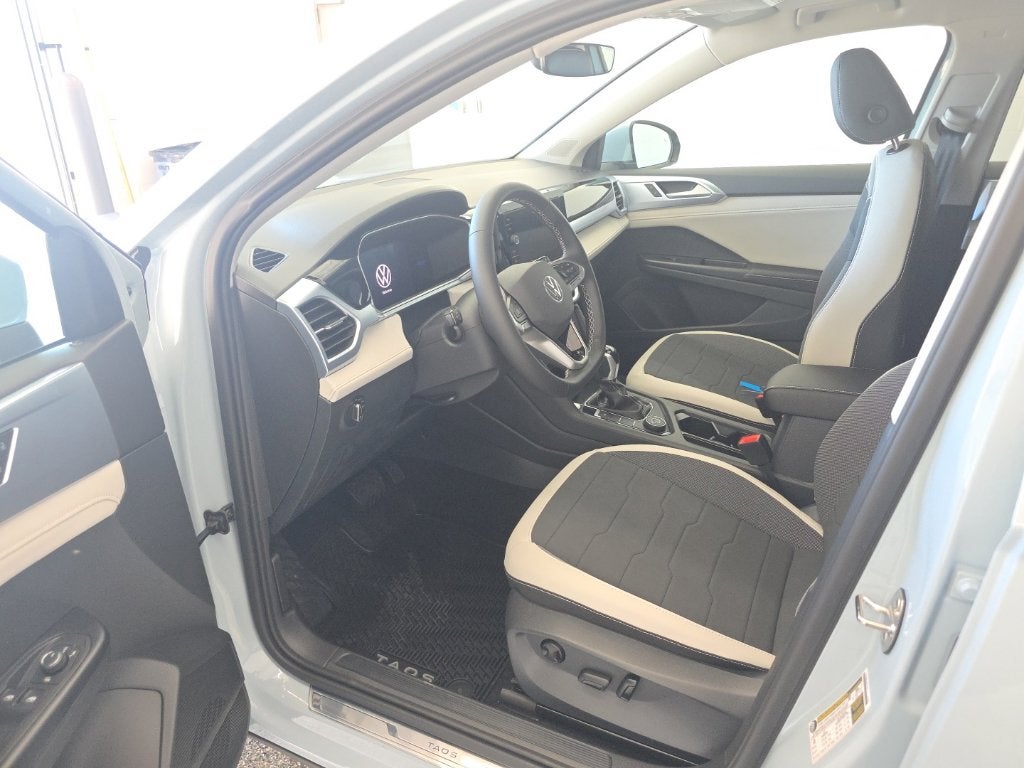 2027 Volkswagen Taos 1.5T SE