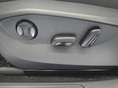 2027 Volkswagen Taos 1.5T SE
