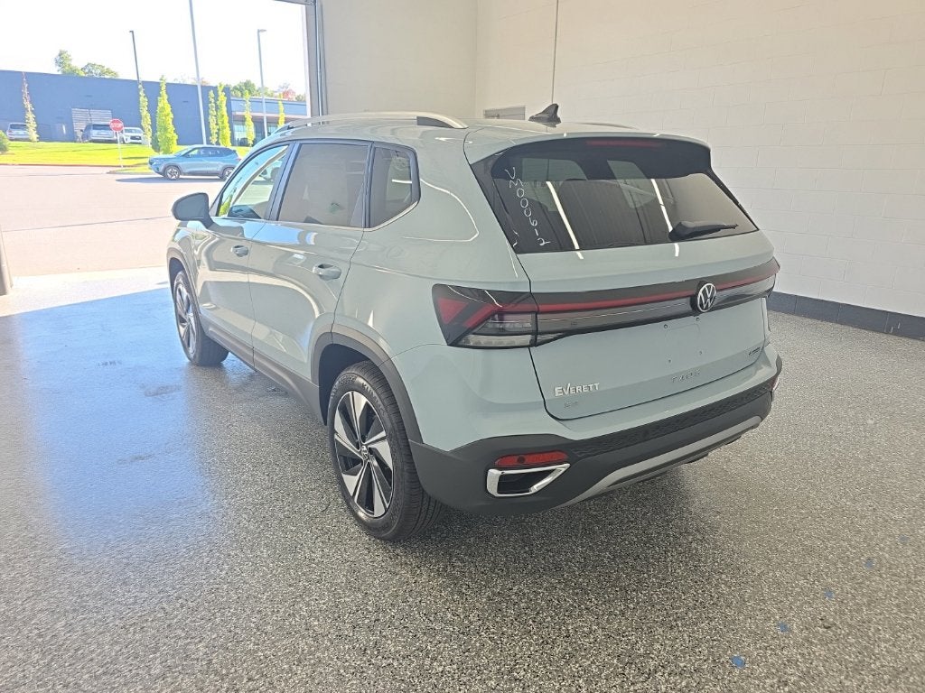 2027 Volkswagen Taos 1.5T SE