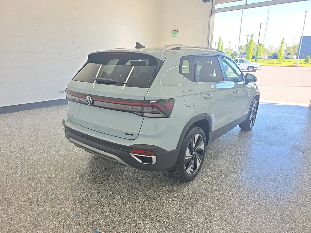 2027 Volkswagen Taos 1.5T SE