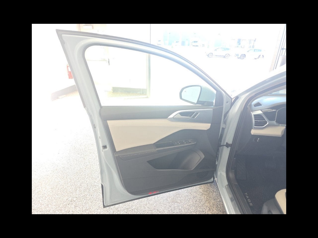 2027 Volkswagen Taos 1.5T SE