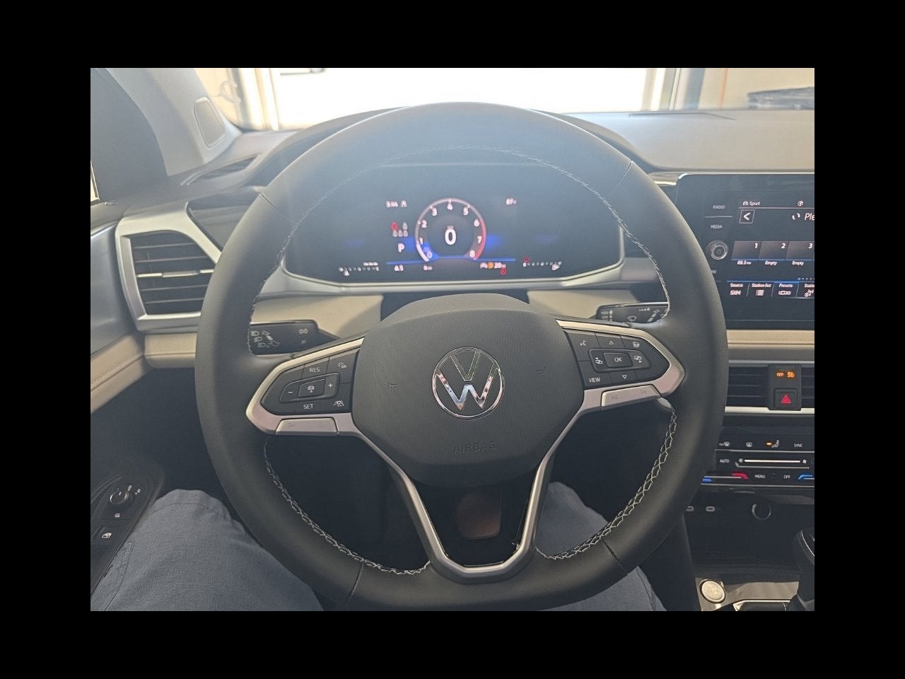 2027 Volkswagen Taos 1.5T SE