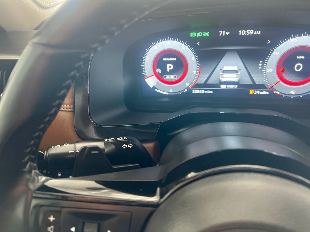 2025 Nissan Pathfinder Platinum