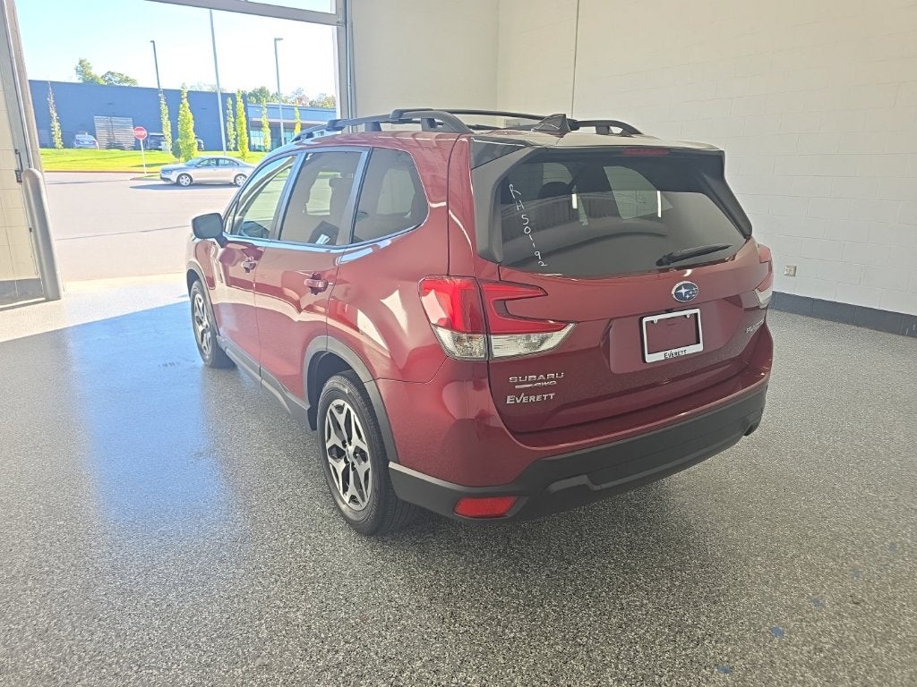 2024 Subaru Forester Premium