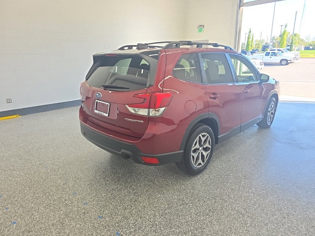 2024 Subaru Forester Premium