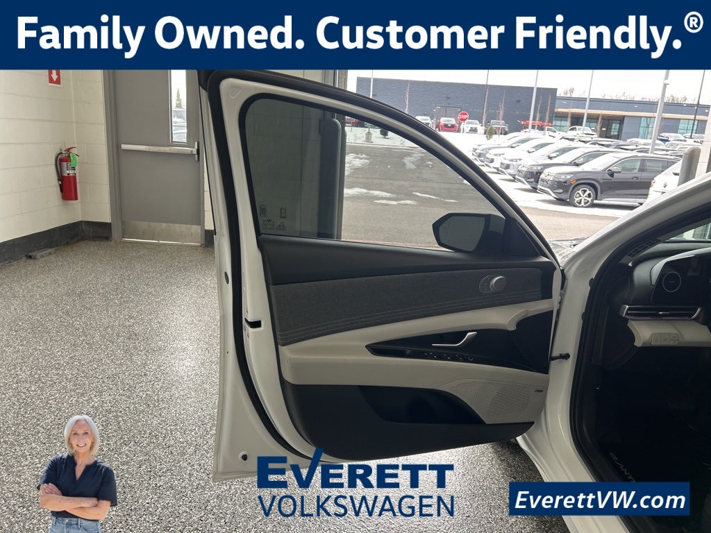 2023 Hyundai Elantra Hybrid Limited