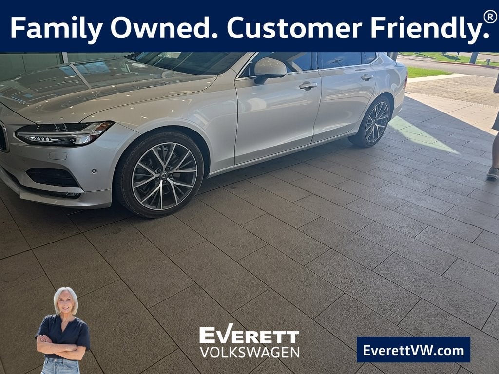 2018 Volvo S90 T6 Momentum