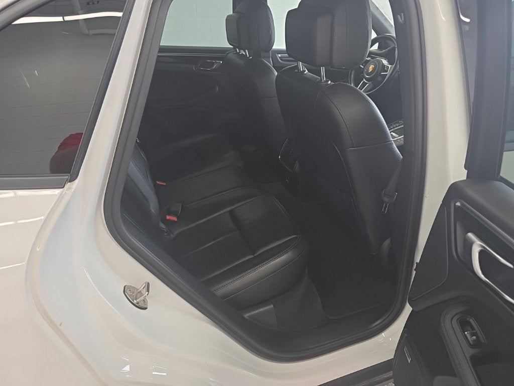 2021 Porsche Macan Base