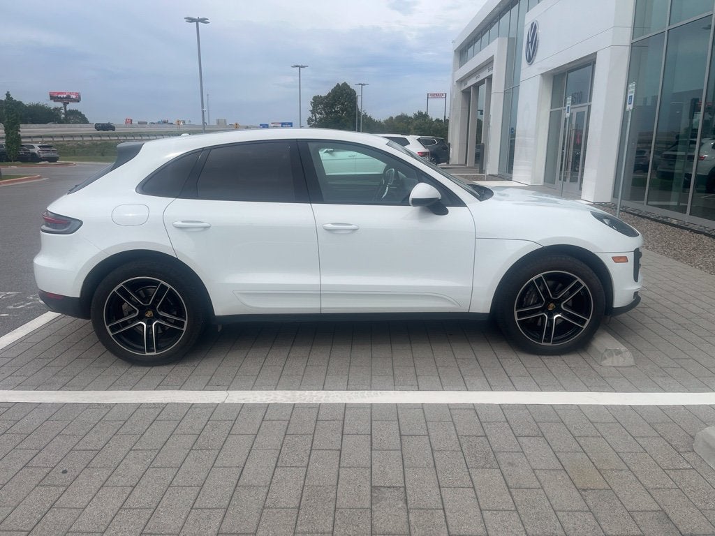 2021 Porsche Macan Base