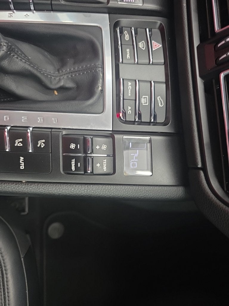 2021 Porsche Macan Base