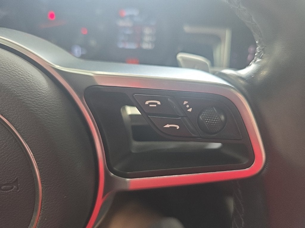 2021 Porsche Macan Base