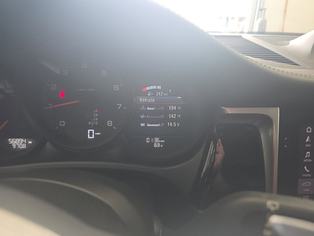 2021 Porsche Macan Base