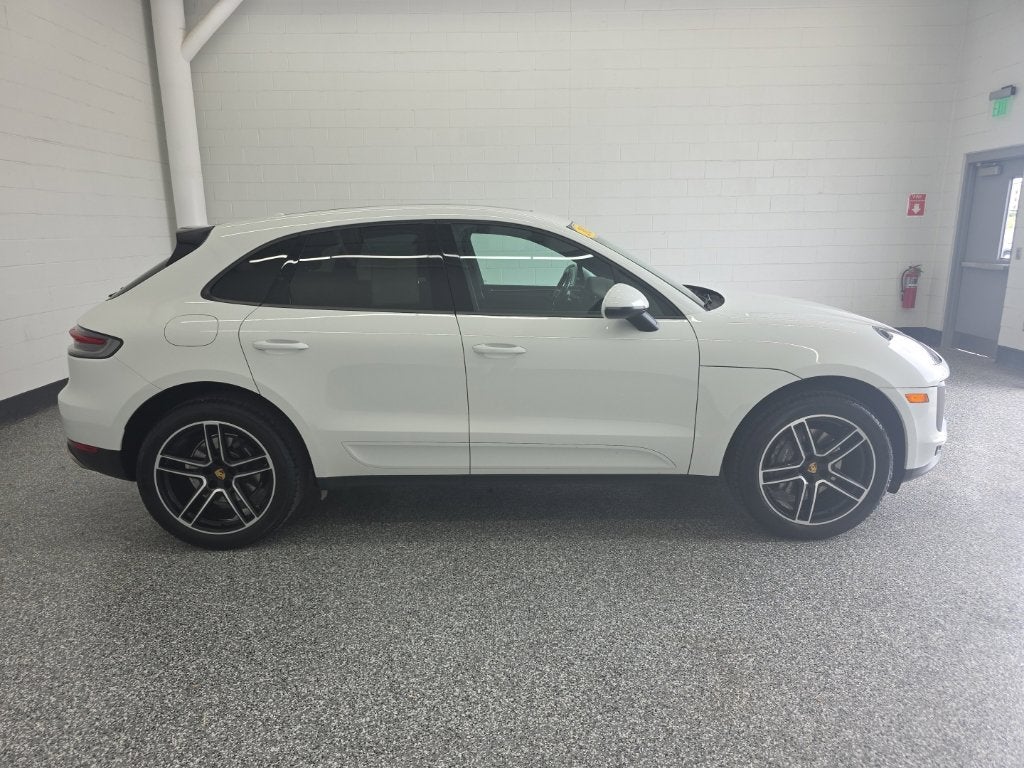 2021 Porsche Macan Base