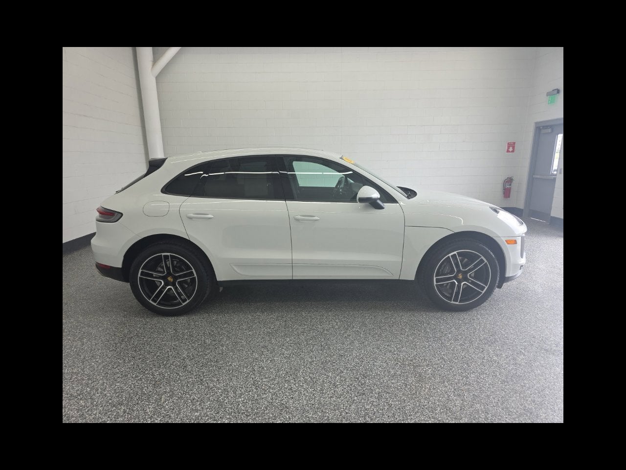 2021 Porsche Macan Base