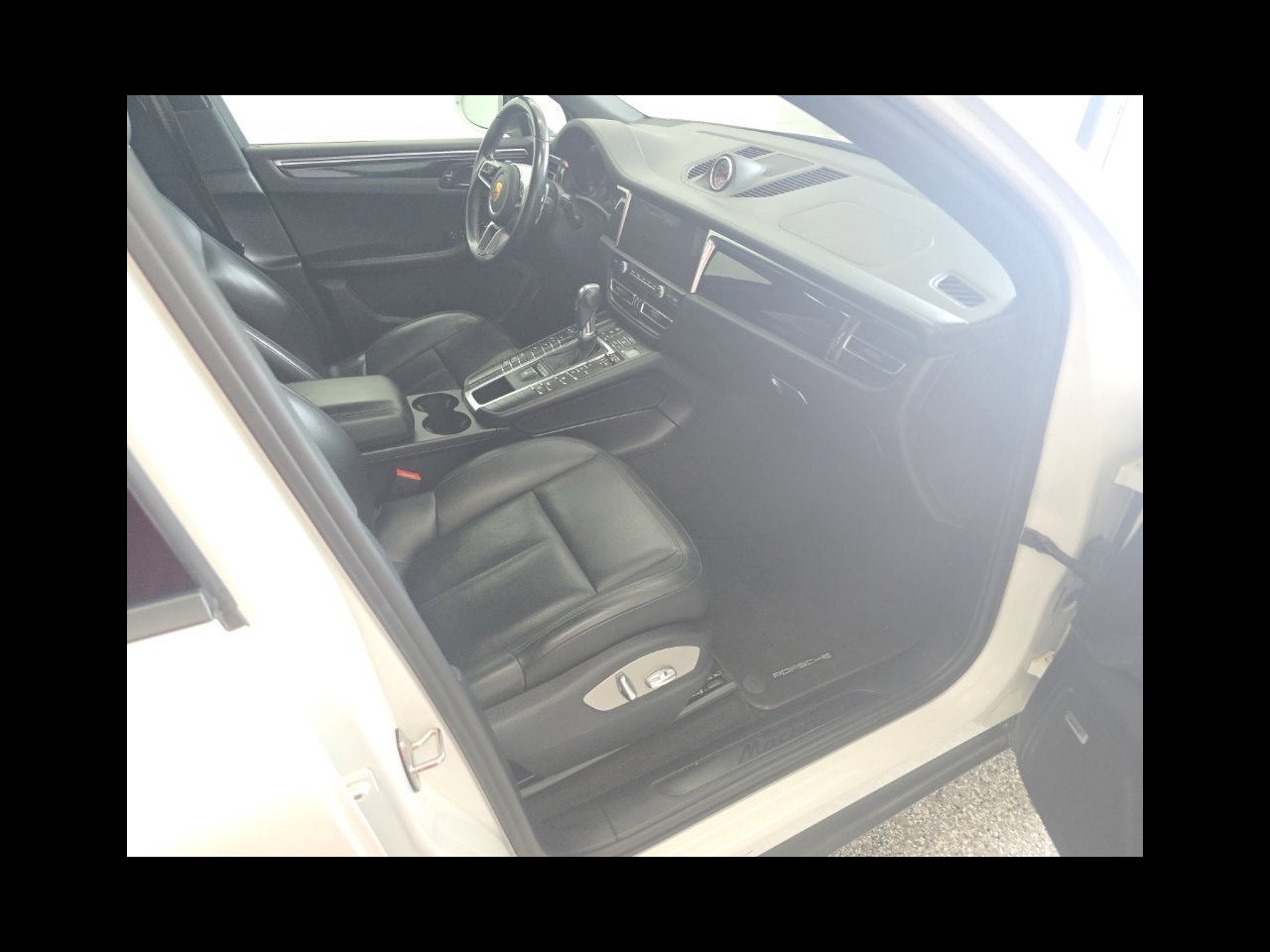 2021 Porsche Macan Base