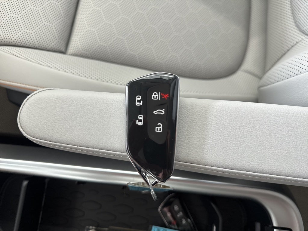 2025 Volkswagen ID. Buzz Pro S Plus