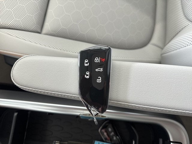 2025 Volkswagen ID. Buzz Pro S Plus