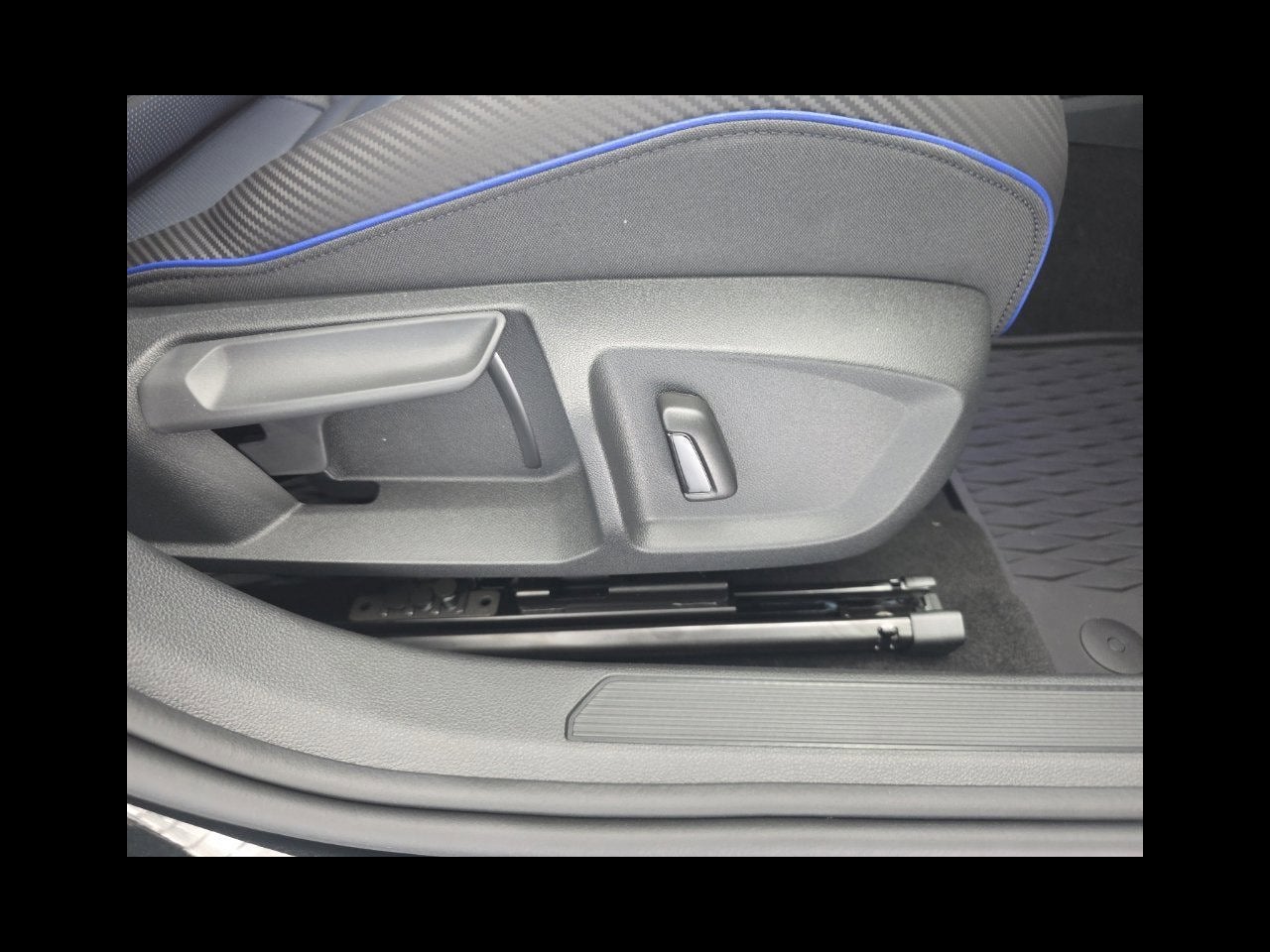 2026 Volkswagen Golf R Base
