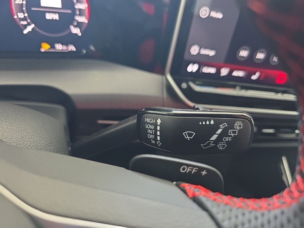 2026 Volkswagen Golf GTI 2.0T SE