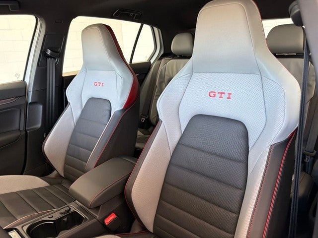 2026 Volkswagen Golf GTI Autobahn