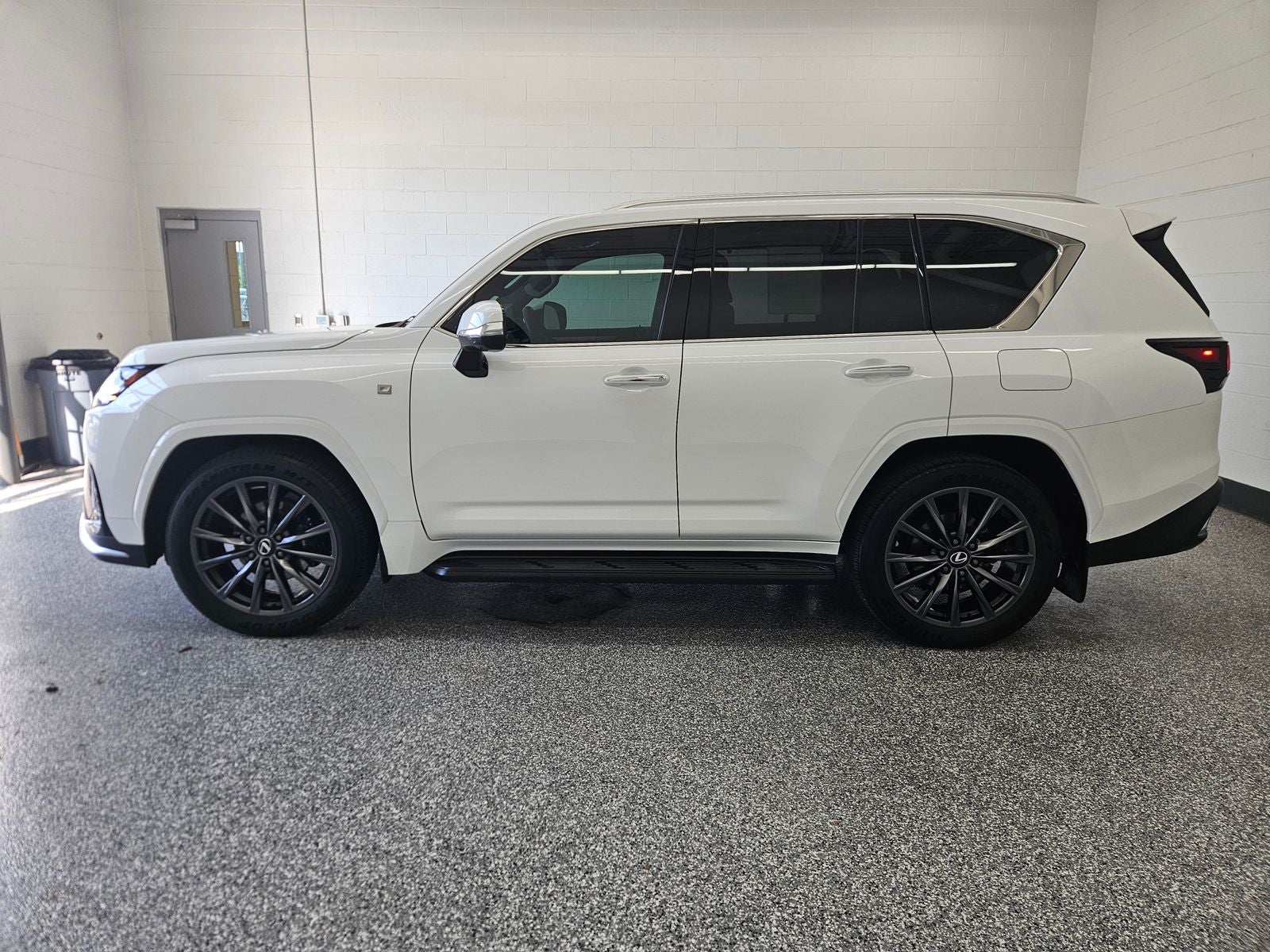 2025 Lexus LX 600 F SPORT