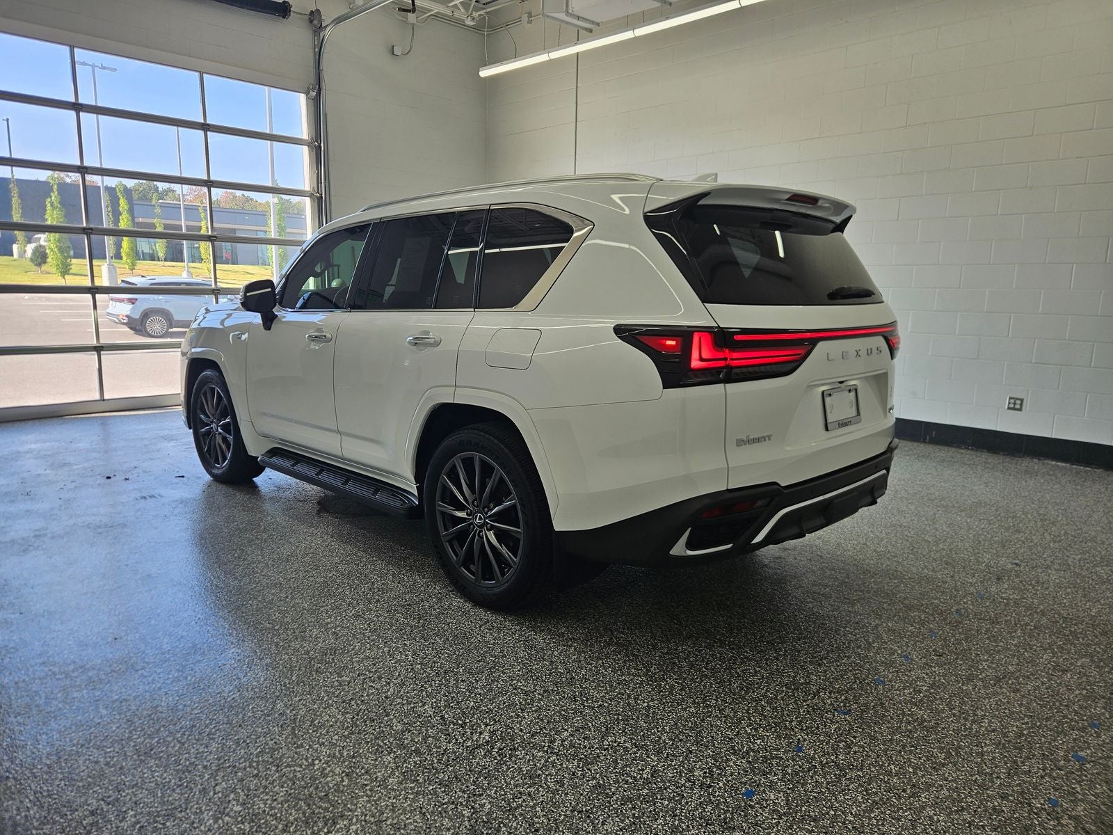 2025 Lexus LX 600 F SPORT